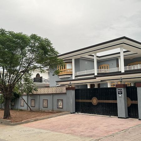 Royal Executive Inn Guest House อิสลามาบัด ภายนอก รูปภาพ