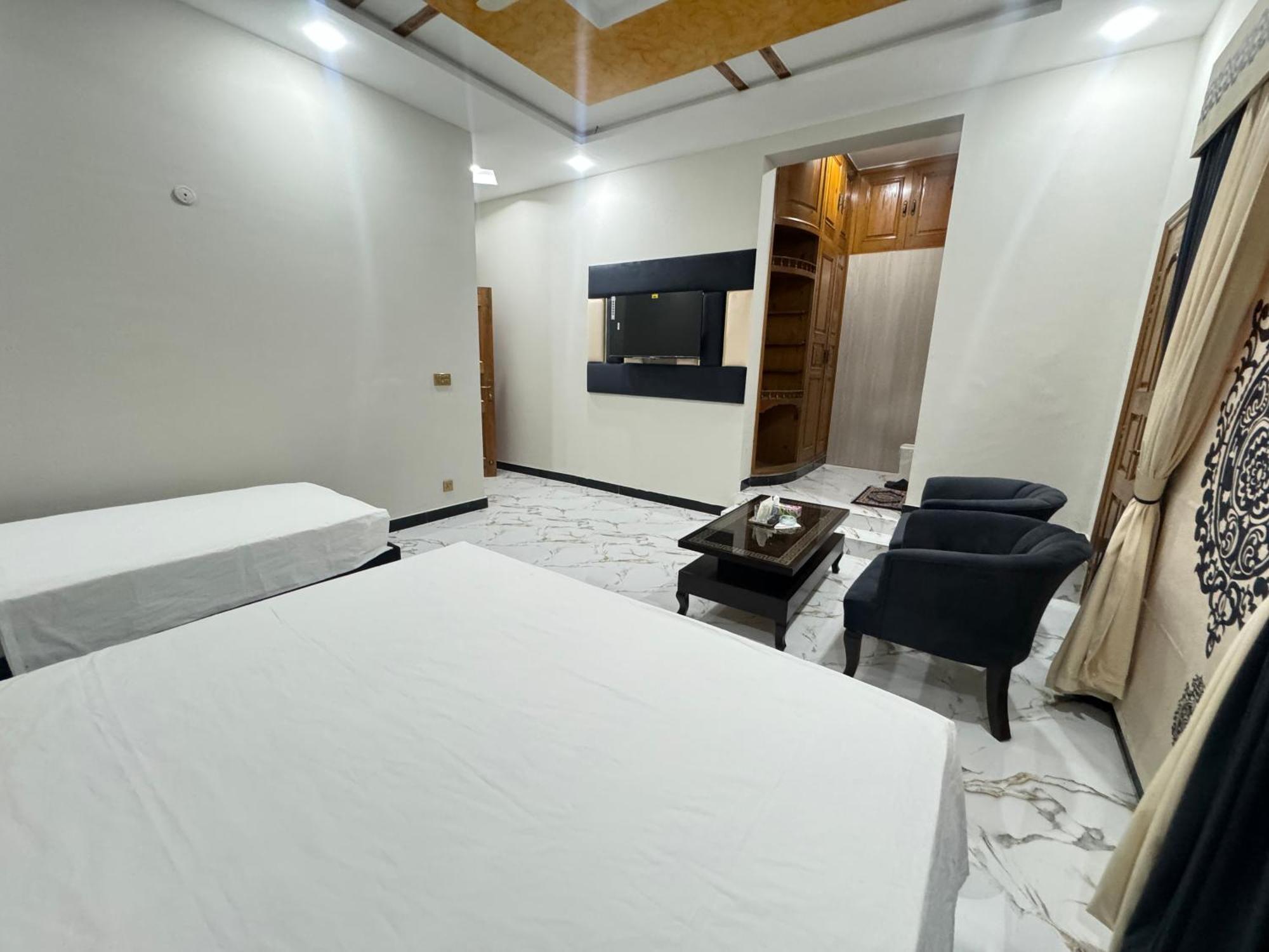 Royal Executive Inn Guest House อิสลามาบัด ภายนอก รูปภาพ