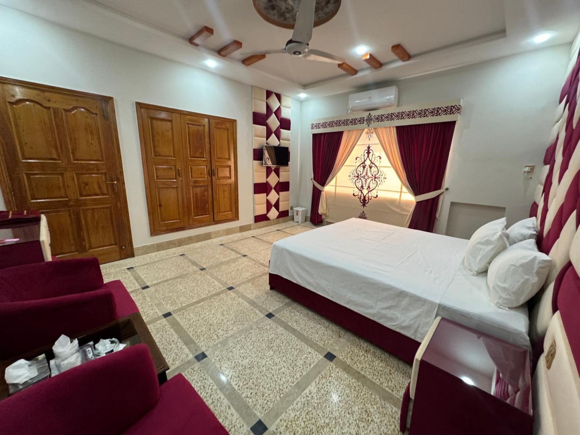 Royal Executive Inn Guest House อิสลามาบัด ภายนอก รูปภาพ