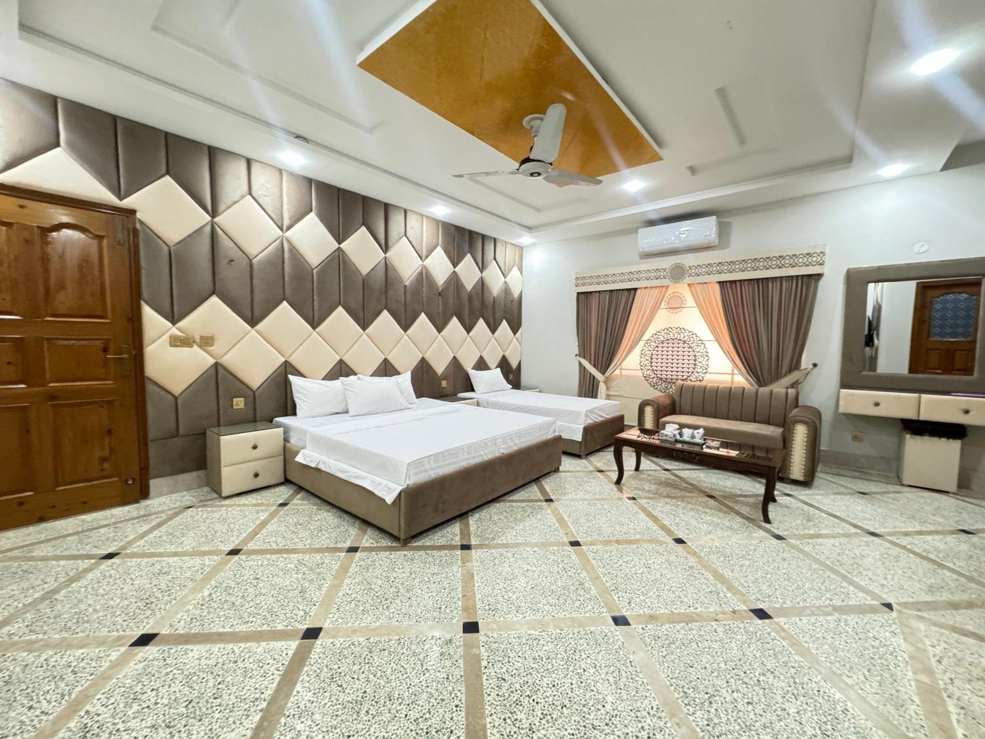 Royal Executive Inn Guest House อิสลามาบัด ภายนอก รูปภาพ