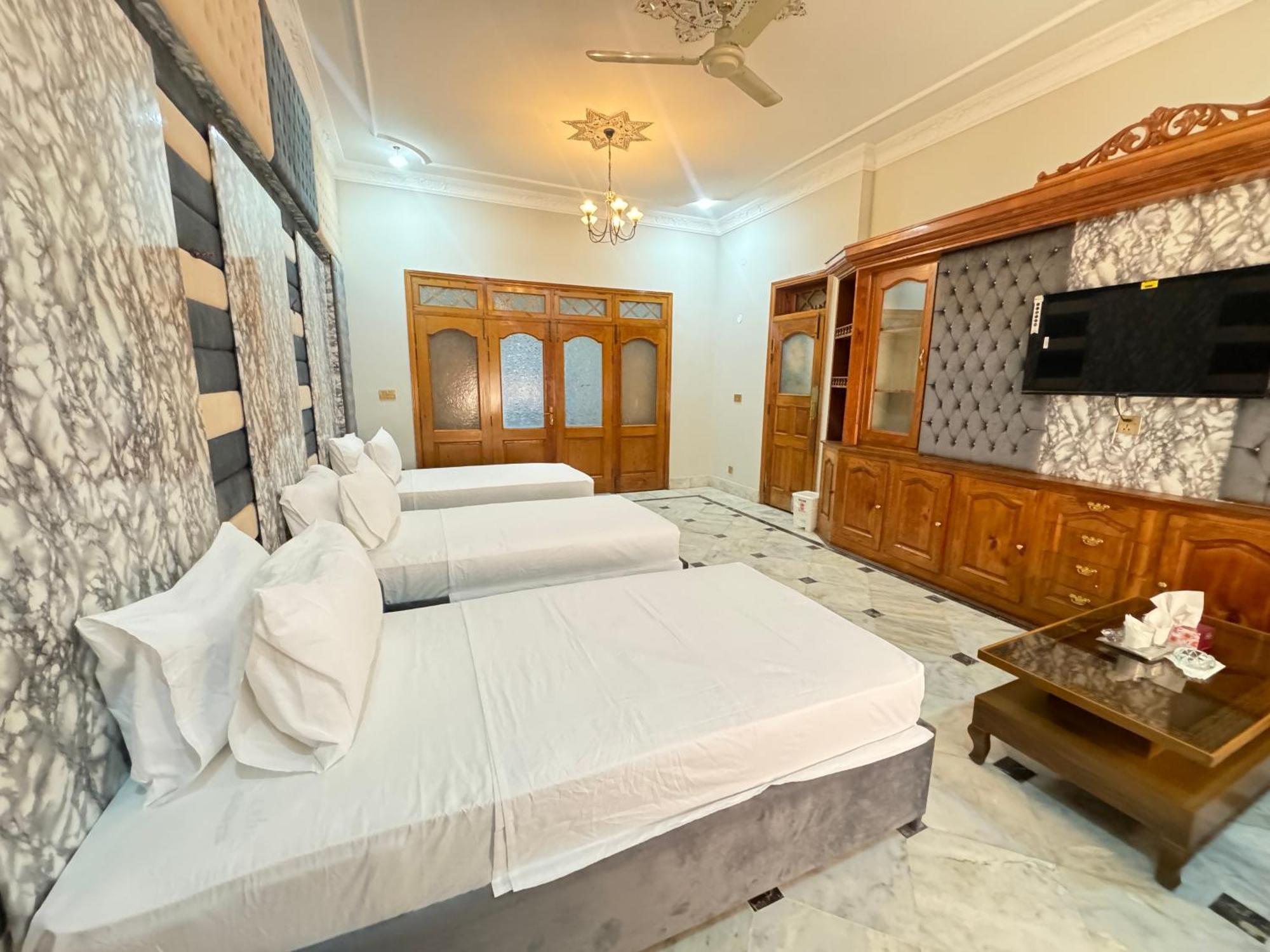 Royal Executive Inn Guest House อิสลามาบัด ภายนอก รูปภาพ