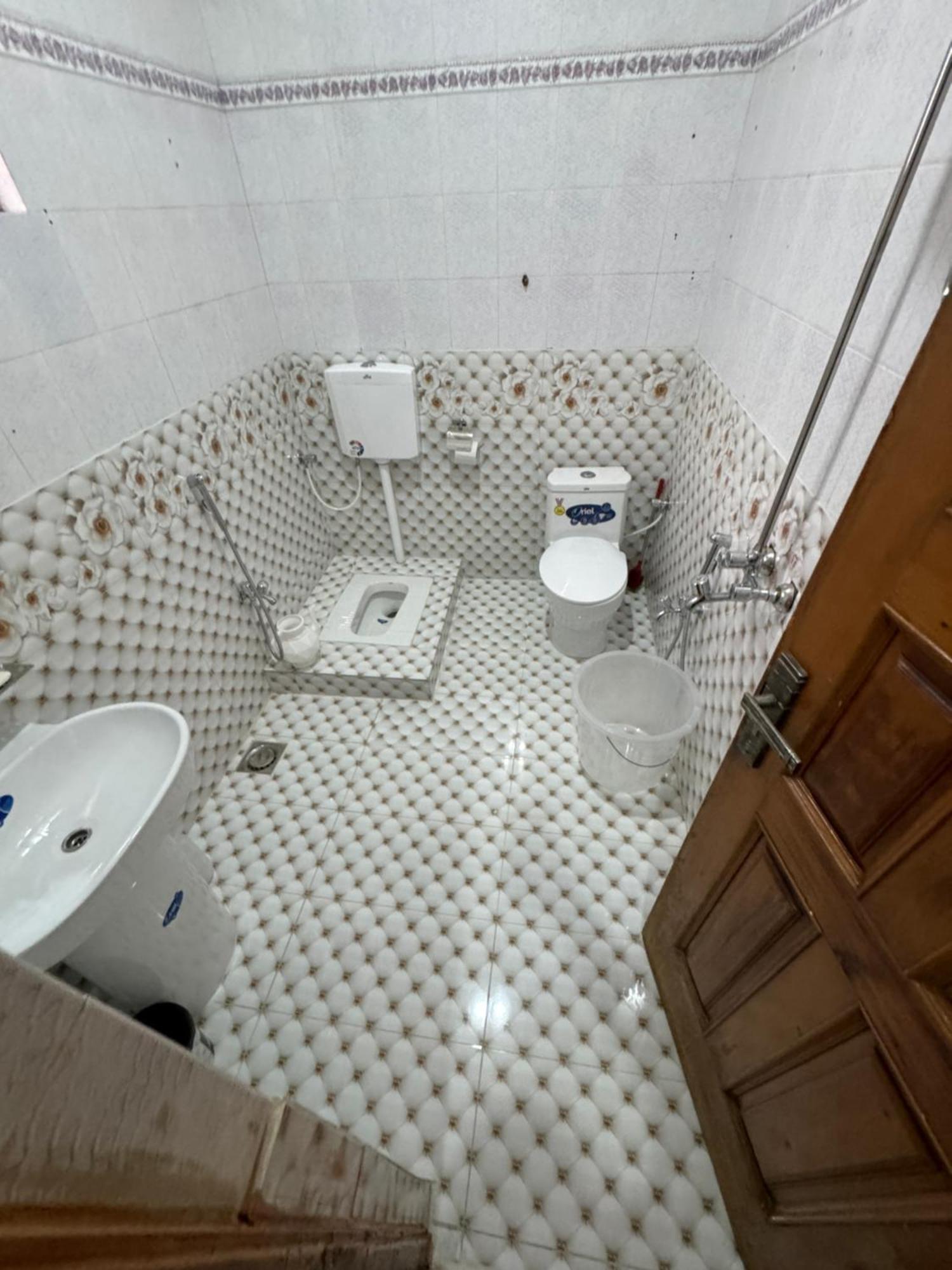 Royal Executive Inn Guest House อิสลามาบัด ภายนอก รูปภาพ