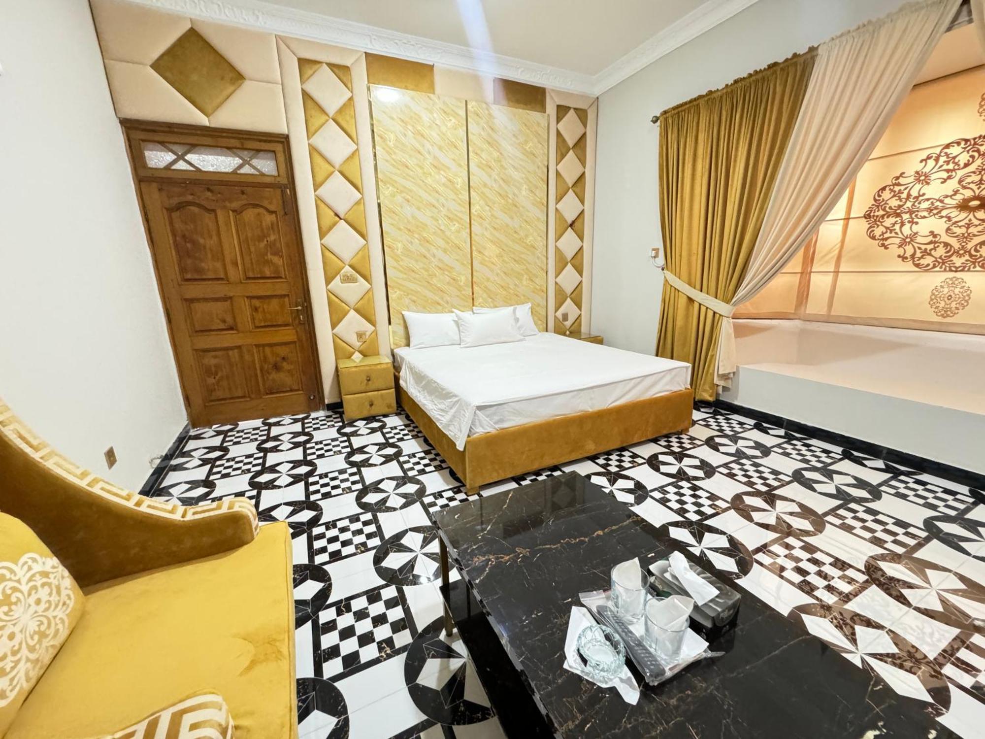 Royal Executive Inn Guest House อิสลามาบัด ภายนอก รูปภาพ